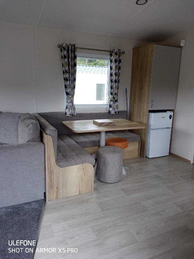 Exclusive 3 Bedroom Caravan, Sleeps 8 People At Parkdean Newquay Holiday Park, Cornwall, Uk Eksteriør bilde