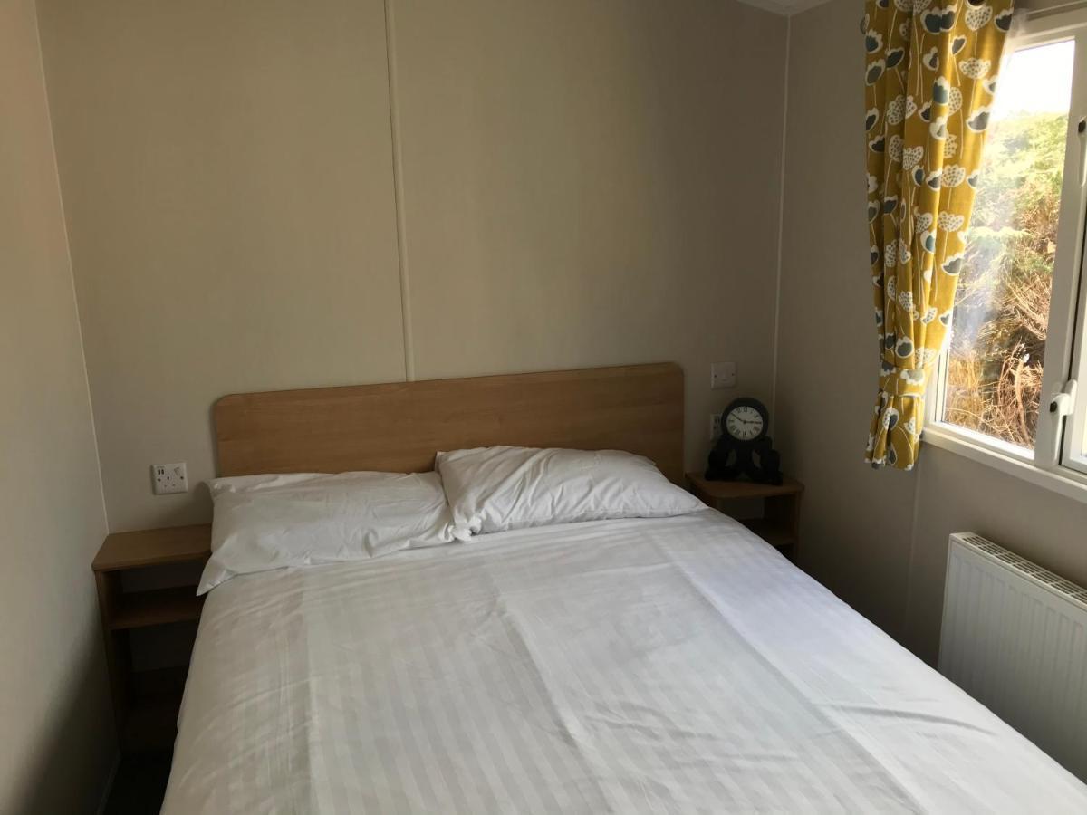Exclusive 3 Bedroom Caravan, Sleeps 8 People At Parkdean Newquay Holiday Park, Cornwall, Uk Eksteriør bilde