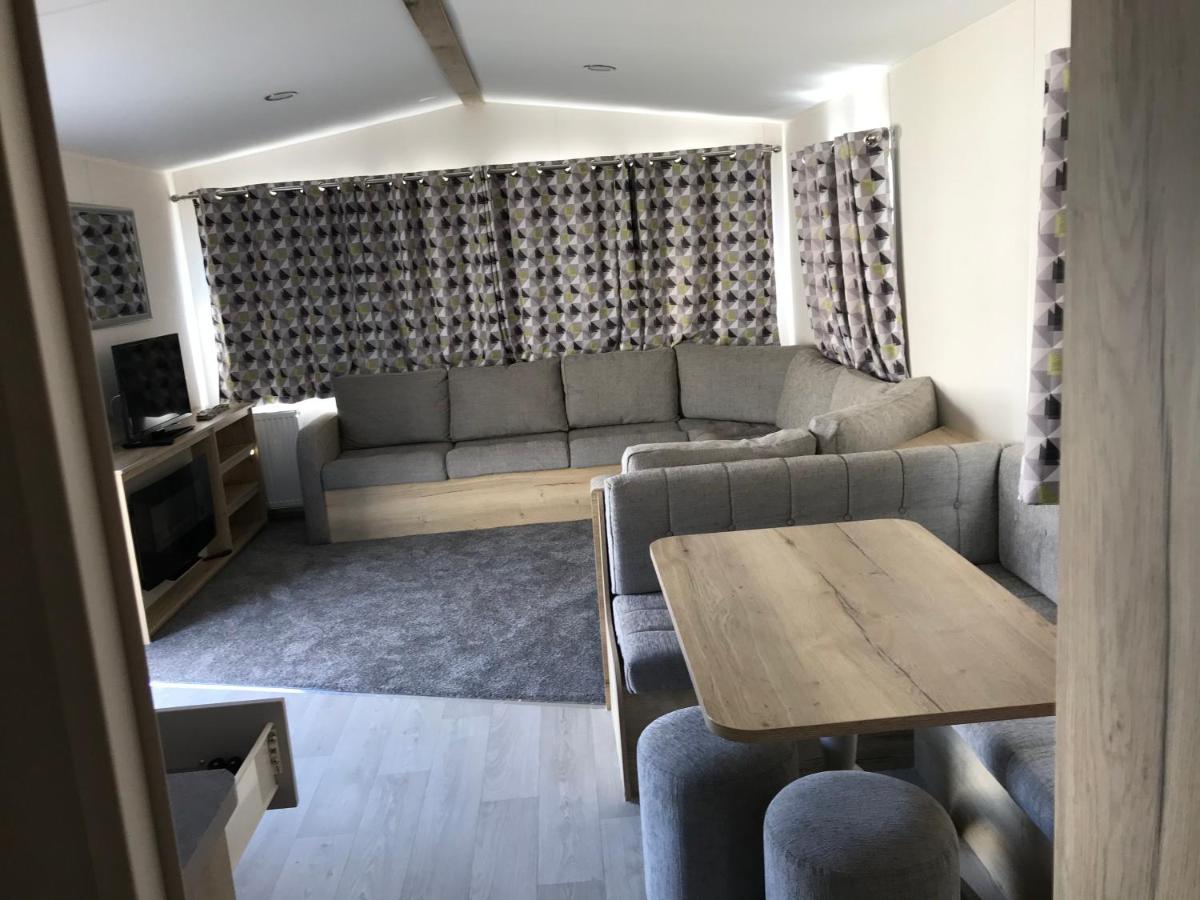 Exclusive 3 Bedroom Caravan, Sleeps 8 People At Parkdean Newquay Holiday Park, Cornwall, Uk Eksteriør bilde