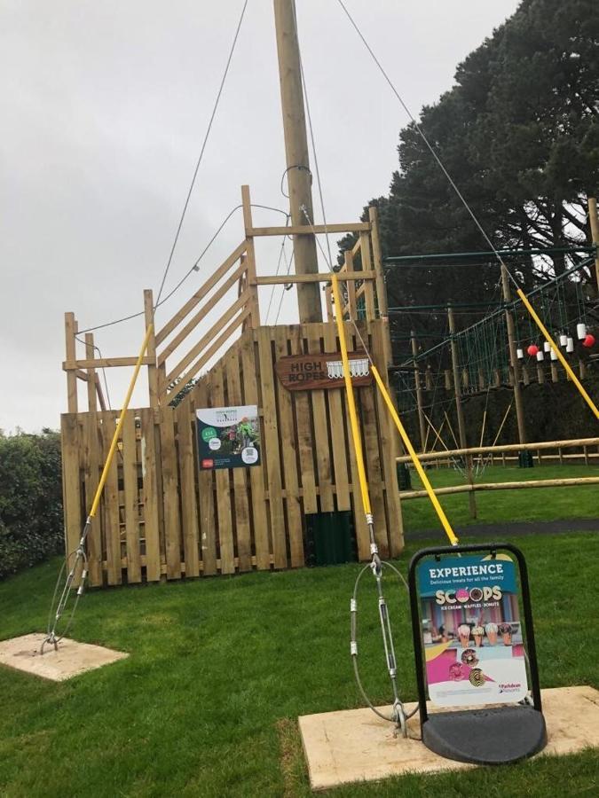Exclusive 3 Bedroom Caravan, Sleeps 8 People At Parkdean Newquay Holiday Park, Cornwall, Uk Eksteriør bilde