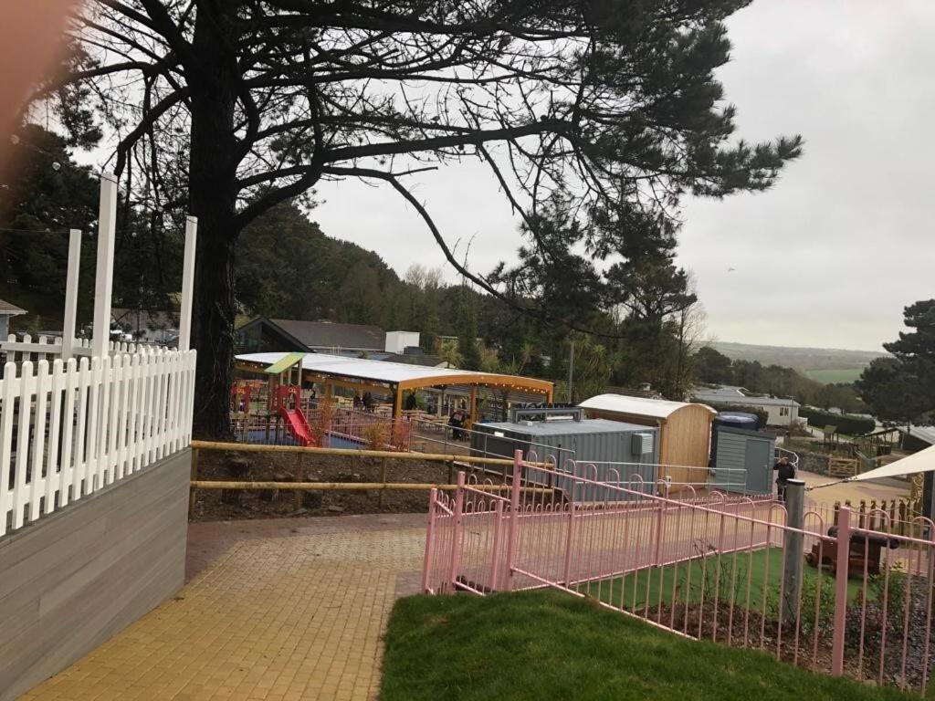 Exclusive 3 Bedroom Caravan, Sleeps 8 People At Parkdean Newquay Holiday Park, Cornwall, Uk Eksteriør bilde