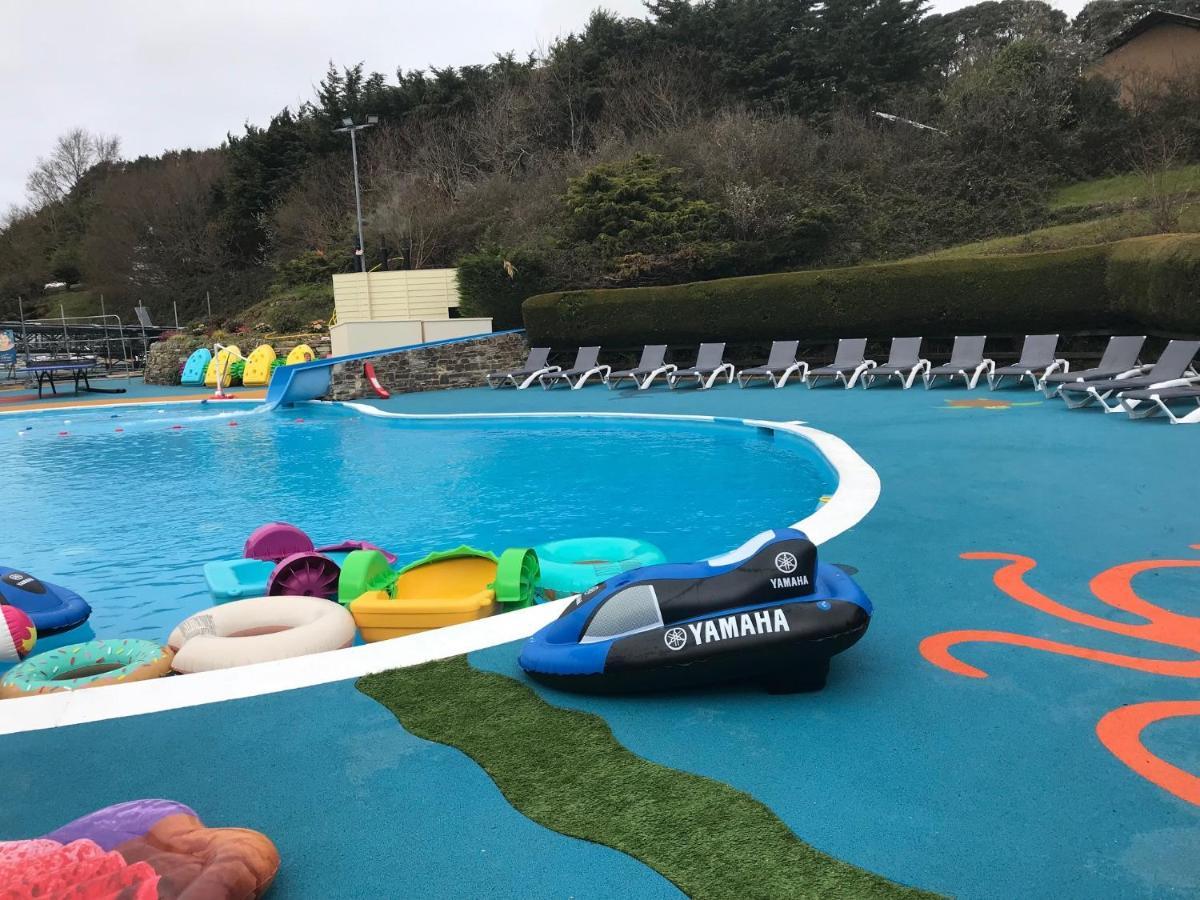 Exclusive 3 Bedroom Caravan, Sleeps 8 People At Parkdean Newquay Holiday Park, Cornwall, Uk Eksteriør bilde